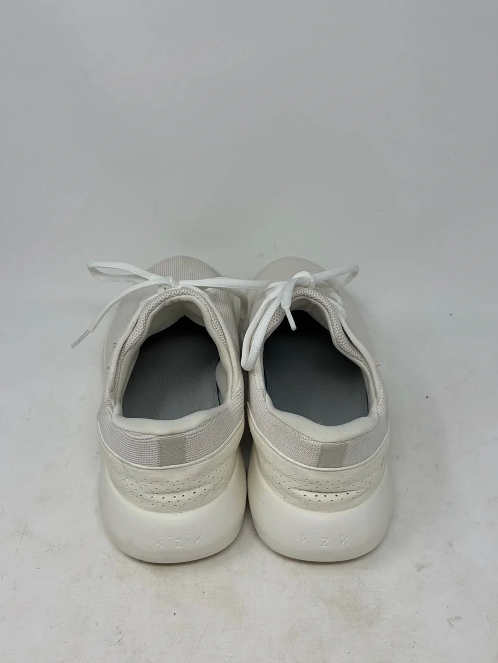 Kizik Madrid Sneakers Size 9.5 Men or 11 Women WIDE